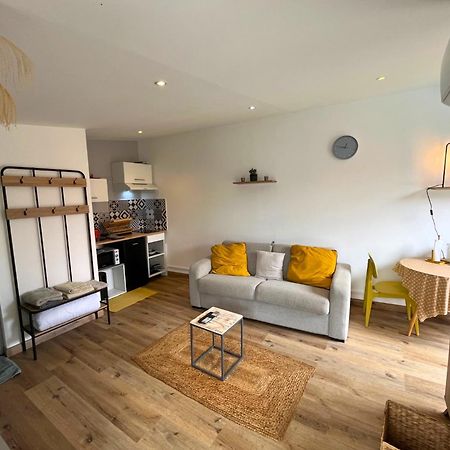 Charmant Bungalow Climatise Avec Jacuzzi Sainte-Clotilde Exteriör bild