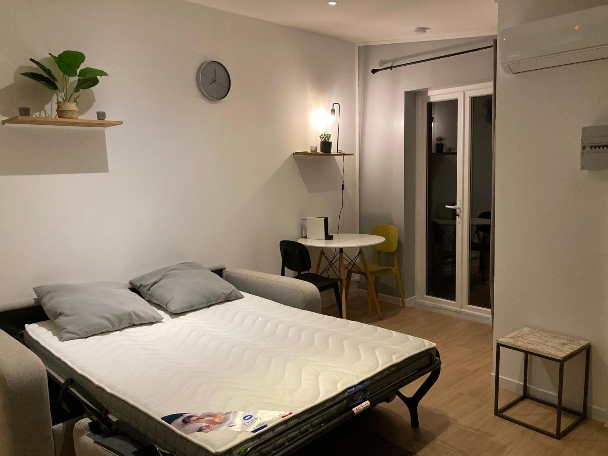 Charmant Bungalow Climatise Avec Jacuzzi Sainte-Clotilde Exteriör bild